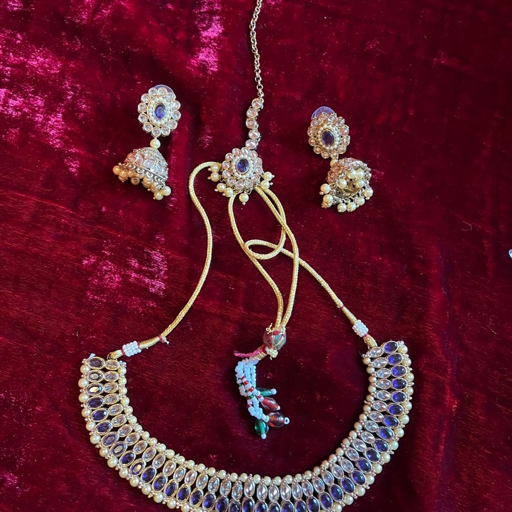 Jewellery - Picture 6 of 16